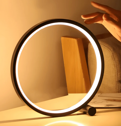 LightCircle - Minimalistische Tischlampe mit Touch- und Dimmfunktion