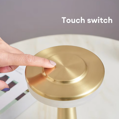 Kabellose LED Akku Tischlampe LuxeLamp - Dimmbar über Touch - Gold